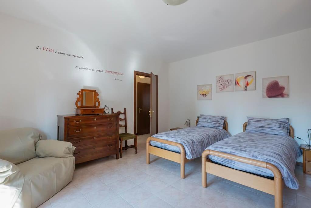 Le Rose Apartamento Venegono Superiore Exterior foto