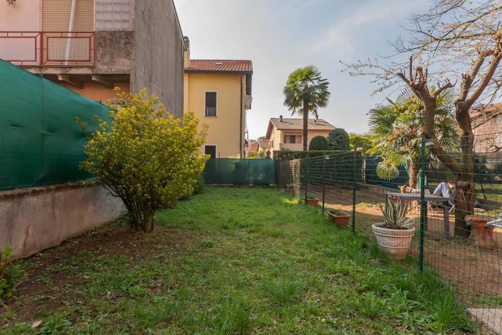 Le Rose Apartamento Venegono Superiore Exterior foto